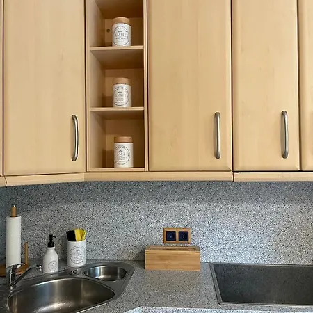 Moderne, Helle Mit Terasse 15min Bis Ob Centro, Klimaanlage Apartamento *