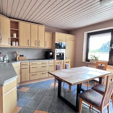 Apartment Moderne, Helle Mit Terasse 15min Bis Ob Centro, Klimaanlage