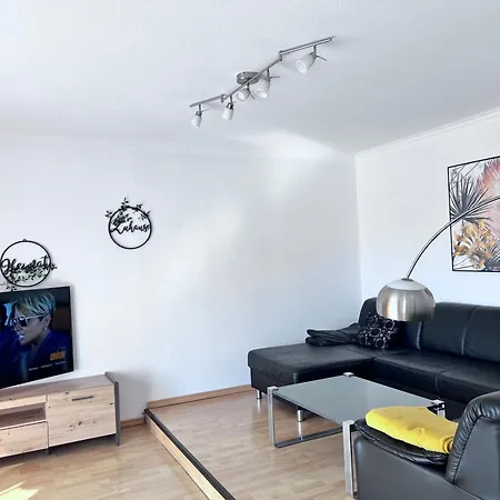 Apartamento Moderne, Helle Mit Terasse 15min Bis Ob Centro, Klimaanlage *