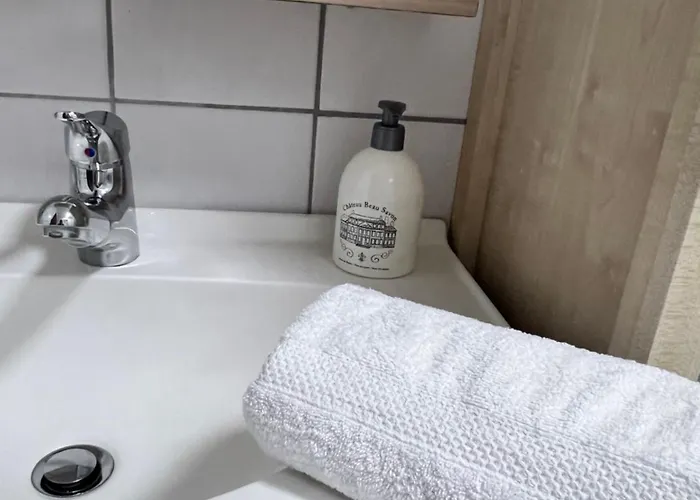 Apartman Moderne, Helle Mit Terasse 15min Bis Ob Centro, Klimaanlage